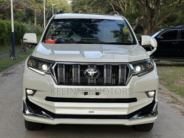 Toyota Land Cruiser Prado 2023 White