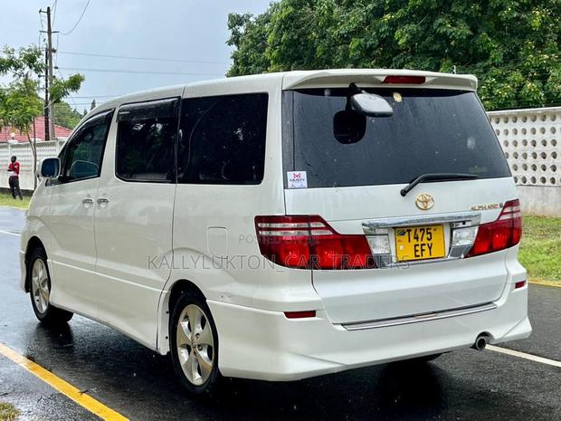 Toyota Alphard 2009 White