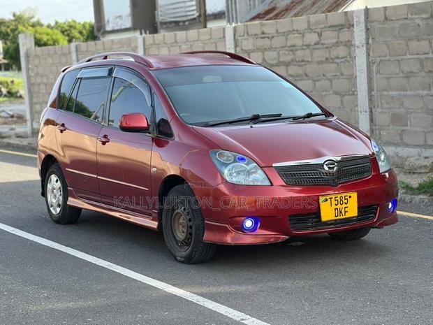 Toyota Corolla Spacio 2003 Red