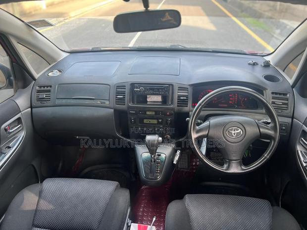 Toyota Corolla Spacio 2003 Red