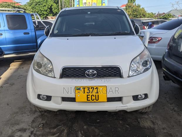 Toyota Rush 2008 White