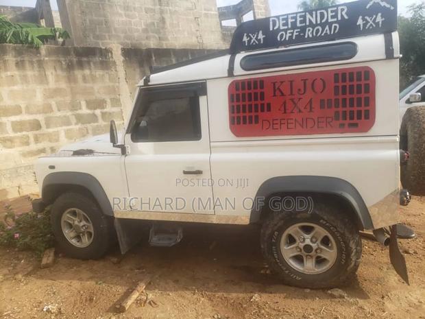Land Rover Defender 2015 White