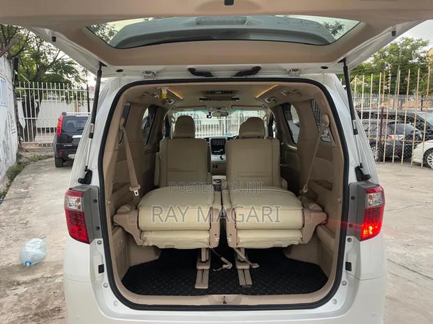 Toyota Alphard 2010 White