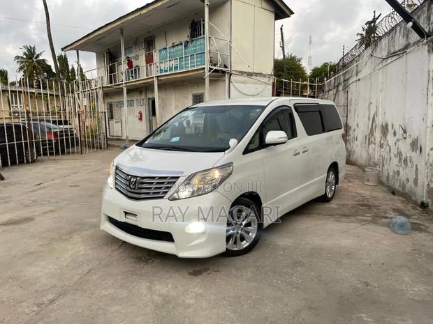 Toyota Alphard 2010 White