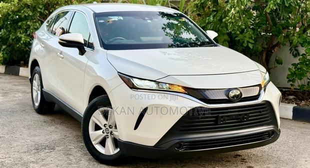 Toyota Harrier 2.5 Hybrid 2021 White