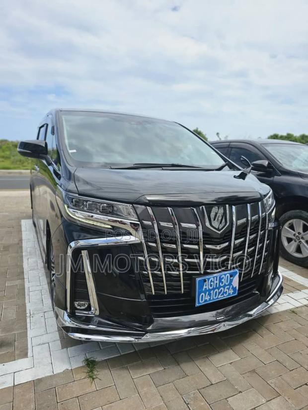 Toyota Alphard 2023 Black