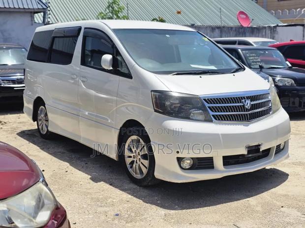 Toyota Alphard 2004 White