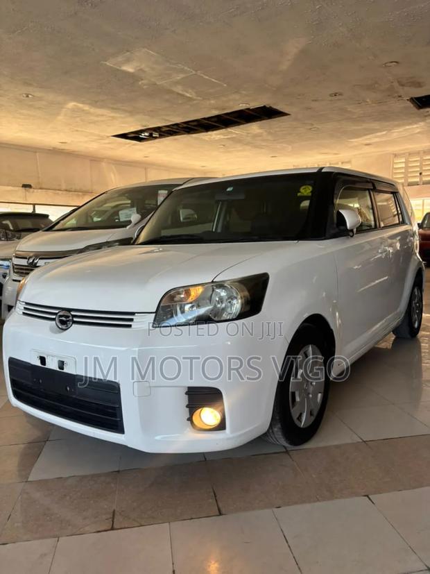 Toyota Corolla Rumion Hatchback 1.5 FWD 2008 Pearl