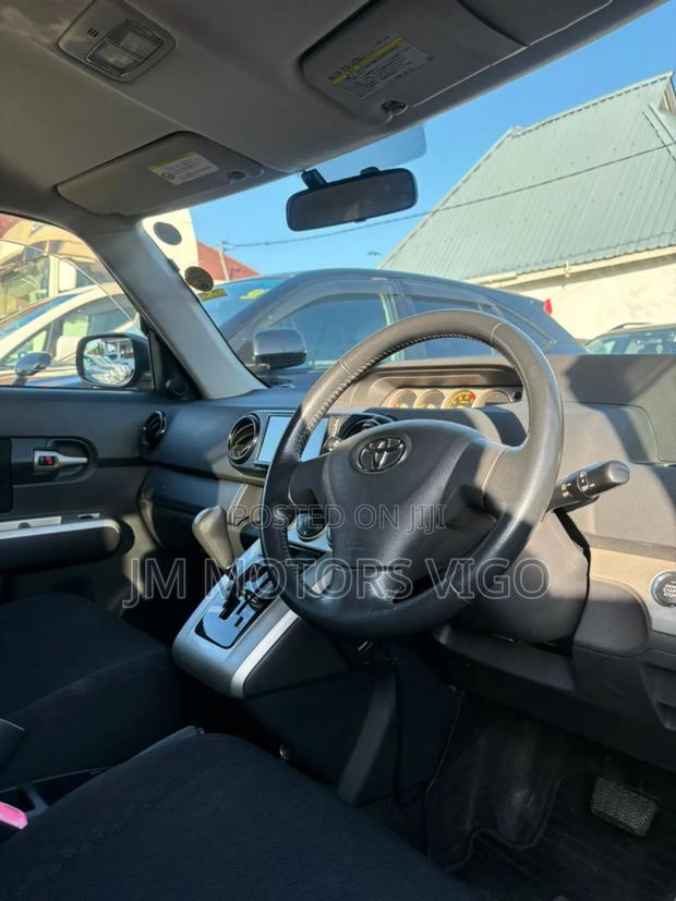 Toyota Corolla Rumion 2007 Black