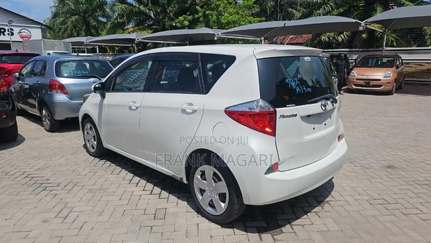 Toyota Ractis 1.5 FWD 2012 White
