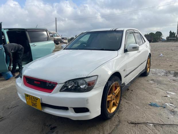 Toyota Altezza 1999 White