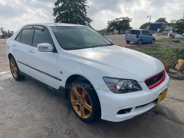 Toyota Altezza 1999 White