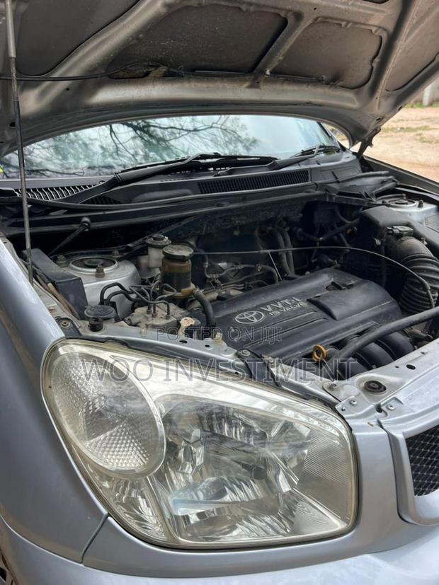 Toyota RAV4 2004 Silver