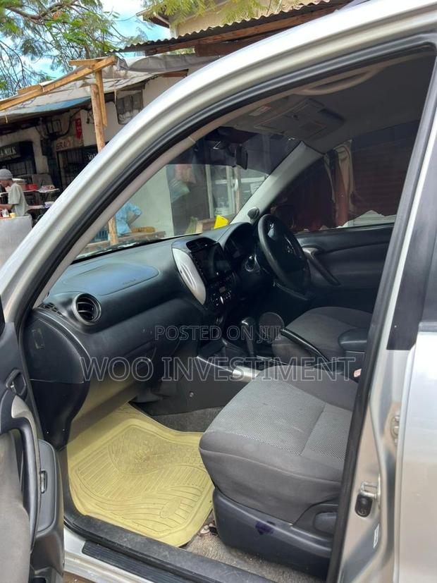Toyota RAV4 2004 Silver