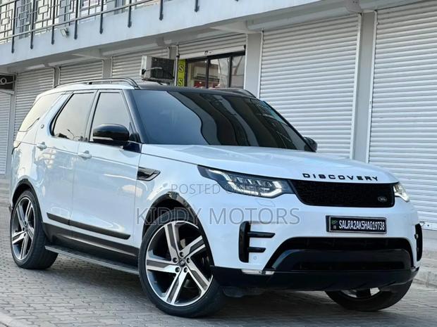 Land Rover Discovery 2018 White