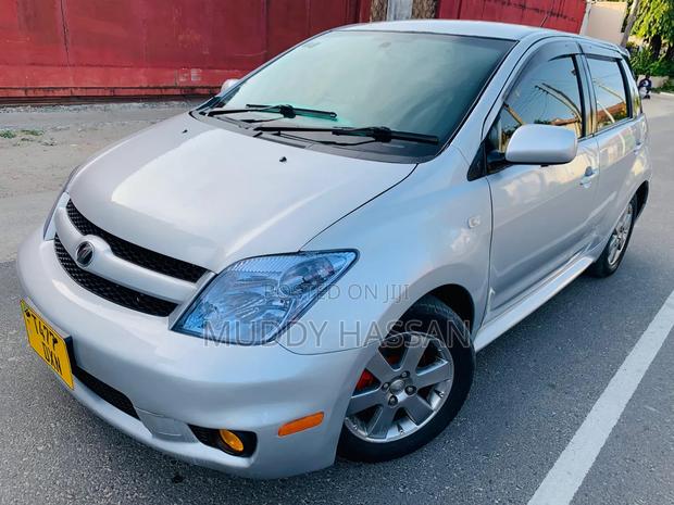 Toyota IST 2006 Silver