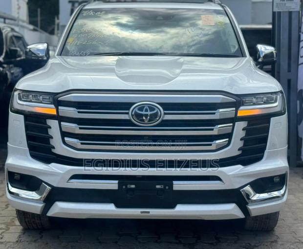 New Toyota Land Cruiser 2023 White