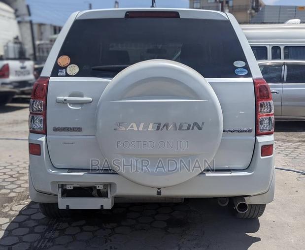 Suzuki Escudo 2007 White