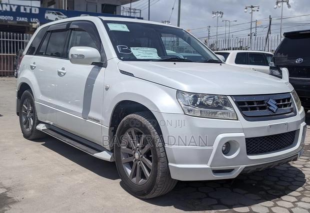 Suzuki Escudo 2007 White