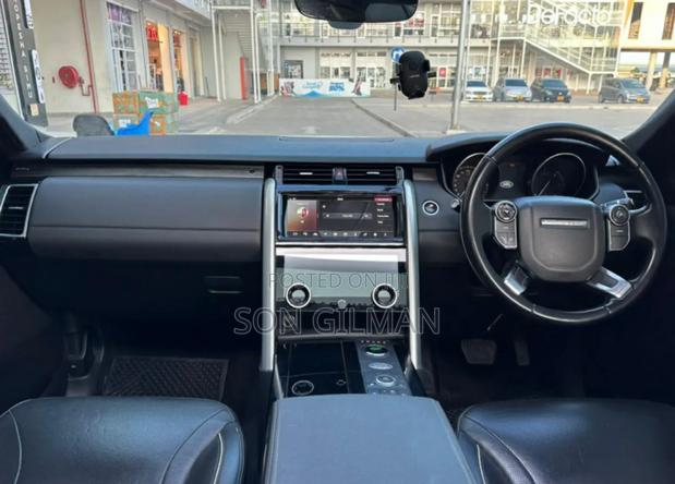 Land Rover Discovery 2018 Pearl