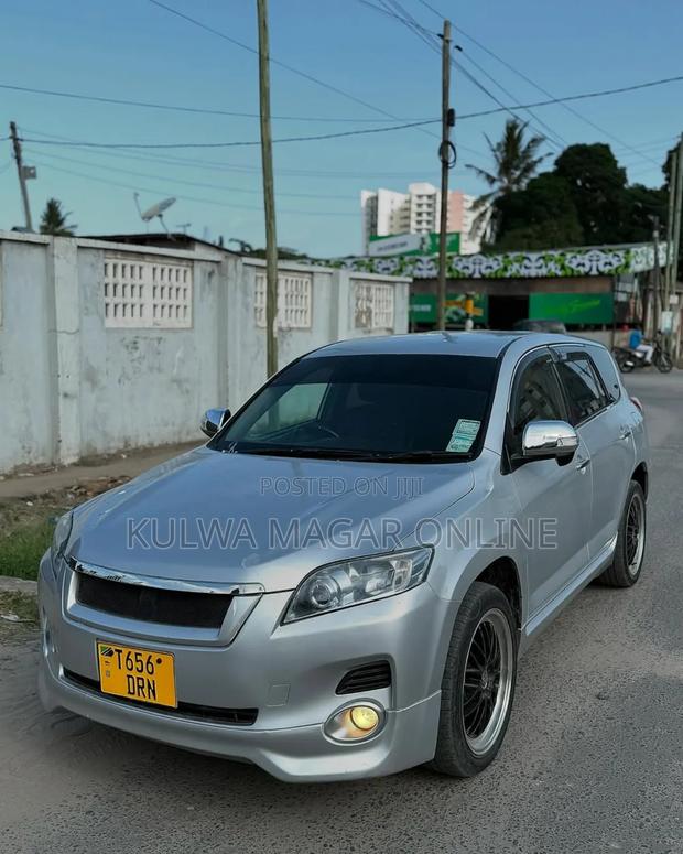 Toyota Vanguard 2008 Silver