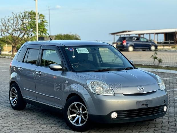 Mazda Verisa 2006 Silver