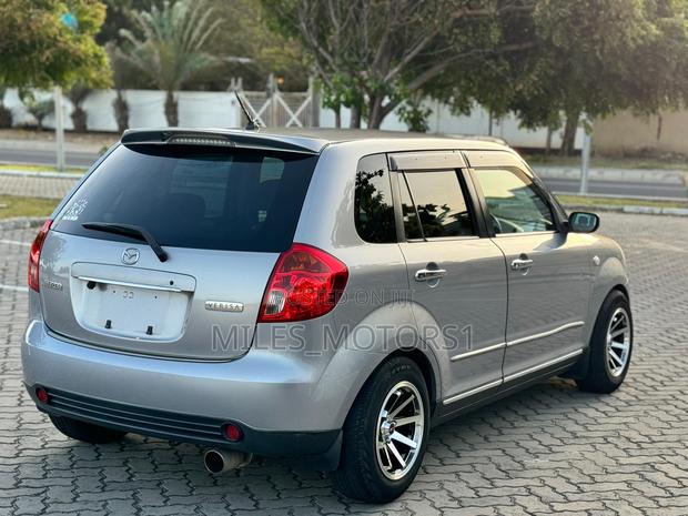 Mazda Verisa 2006 Silver