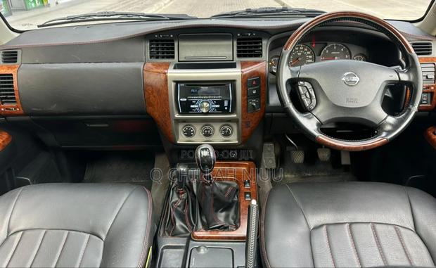 Nissan Patrol 2013 Burgundy