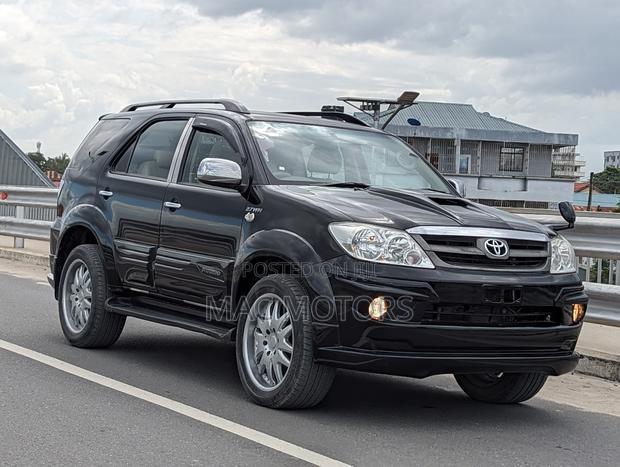 Toyota Fortuner 2.7 AWD 2006 Black
