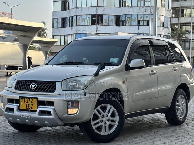 Toyota RAV4 Automatic 2003 Beige