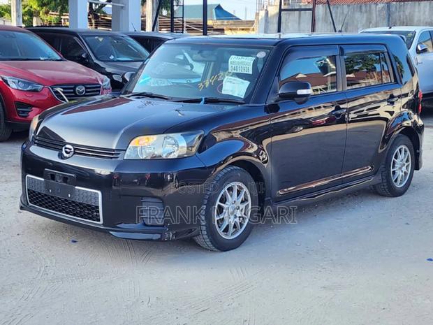 Toyota Corolla Rumion Hatchback 1.5 FWD 2007 Black