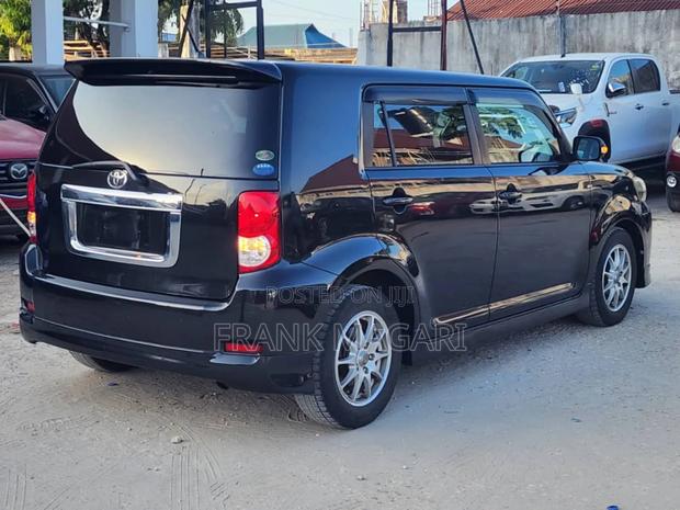 Toyota Corolla Rumion Hatchback 1.5 FWD 2007 Black