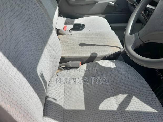 Toyota Lite-Ace 2002 White