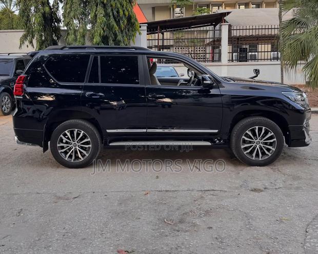 Toyota Land Cruiser Prado 2020 Black