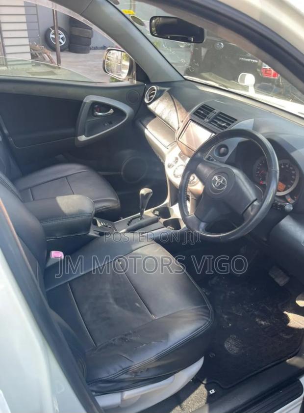 Toyota RAV4 2008 White