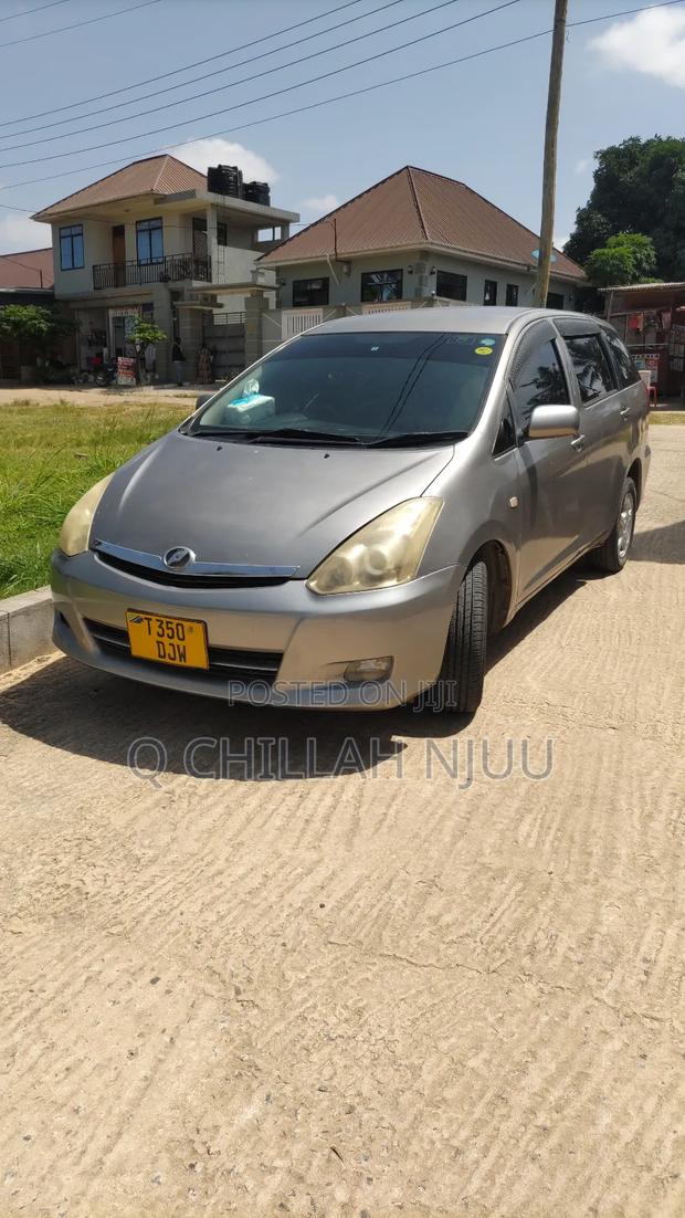 Toyota Wish 2006 Silver