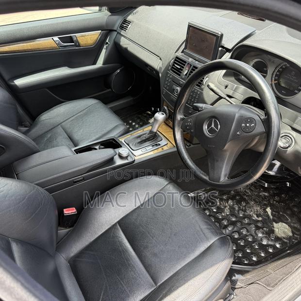 Mercedes-Benz C-Class 2009 Black