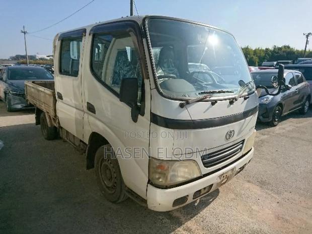Toyota Dyna 2014 White