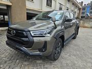 Toyota Hilux 2021 Gold for sale
