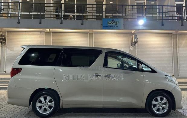 Toyota Alphard 2009 Beige