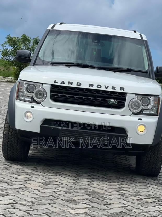 Land Rover Discovery 2013 White