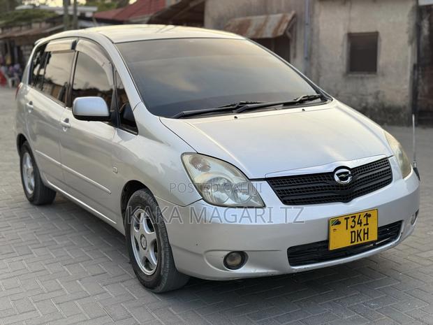 Toyota Corolla Spacio 2003 Silver
