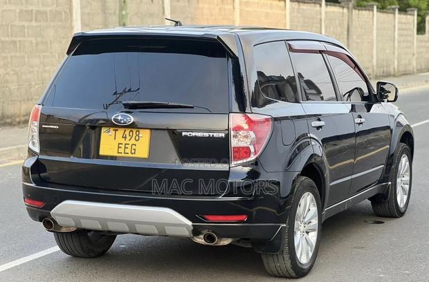 Subaru Forester 2012 Black