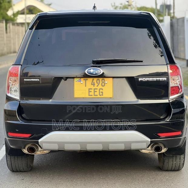 Subaru Forester 2012 Black