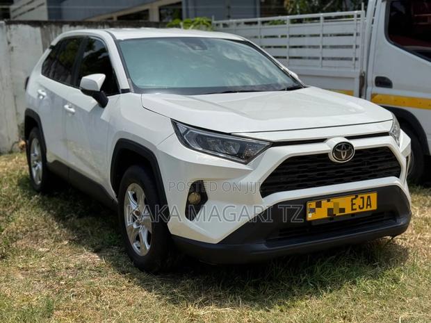 Toyota RAV4 2013 White