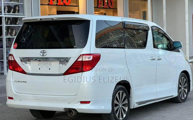 Toyota Alphard 2008 White