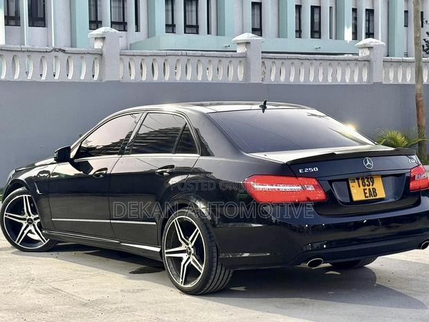 Mercedes-Benz C-Class 2010 Black