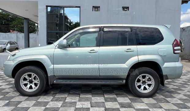 Toyota Land Cruiser Prado 2002 Green