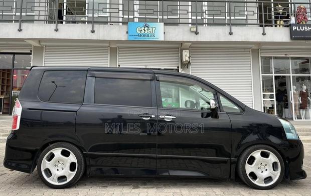 Toyota Noah 2008 Black