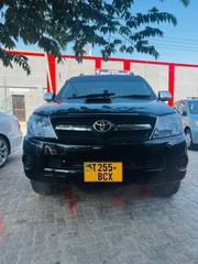 Toyota Hilux 2.5 Cab 2005 Black for sale